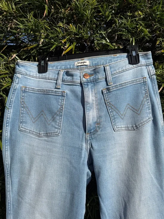 Wrangler Distressed Jeans for Free People - Picture 5 of 5